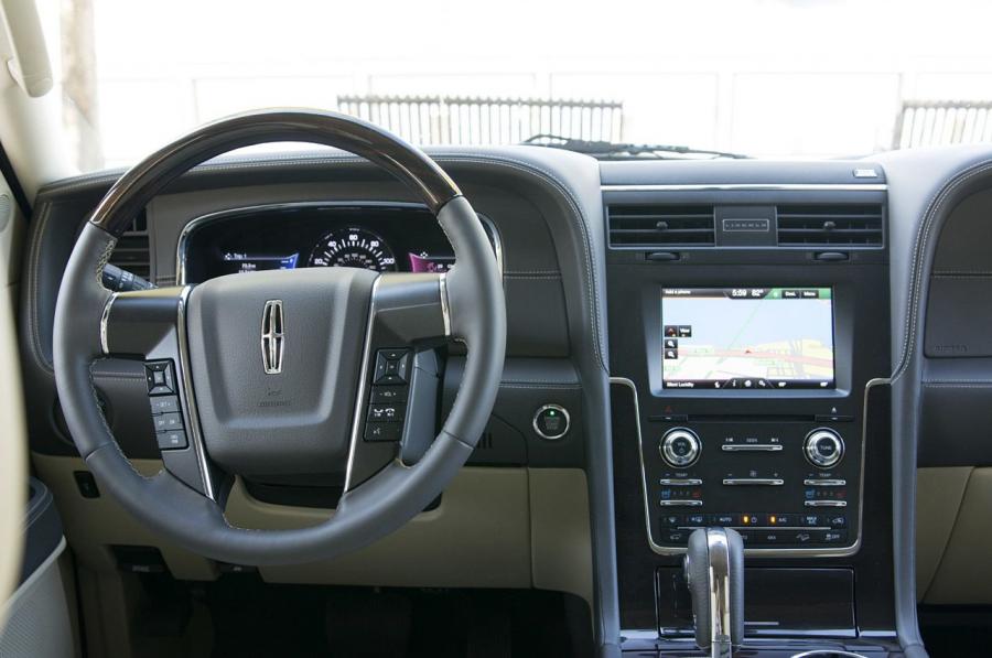  Lincoln Navigator 2014 года  (фото 48 из 61)
